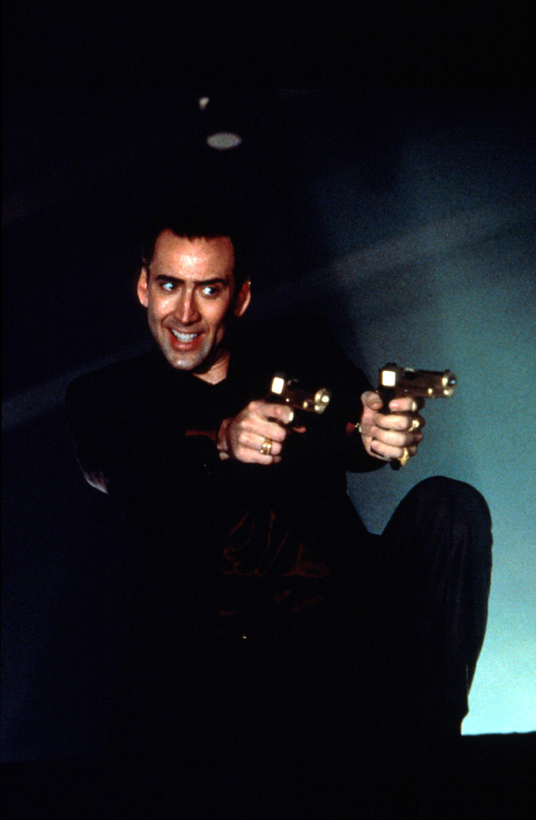  p>《变脸》是一部1997年 a href="#">派拉蒙 /a>影业公司出品的动作