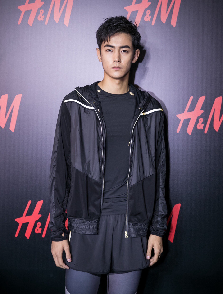 q6llxyb">纪凌尘,1993年7月15日出生于四川省乐山市,中国内地时装男模