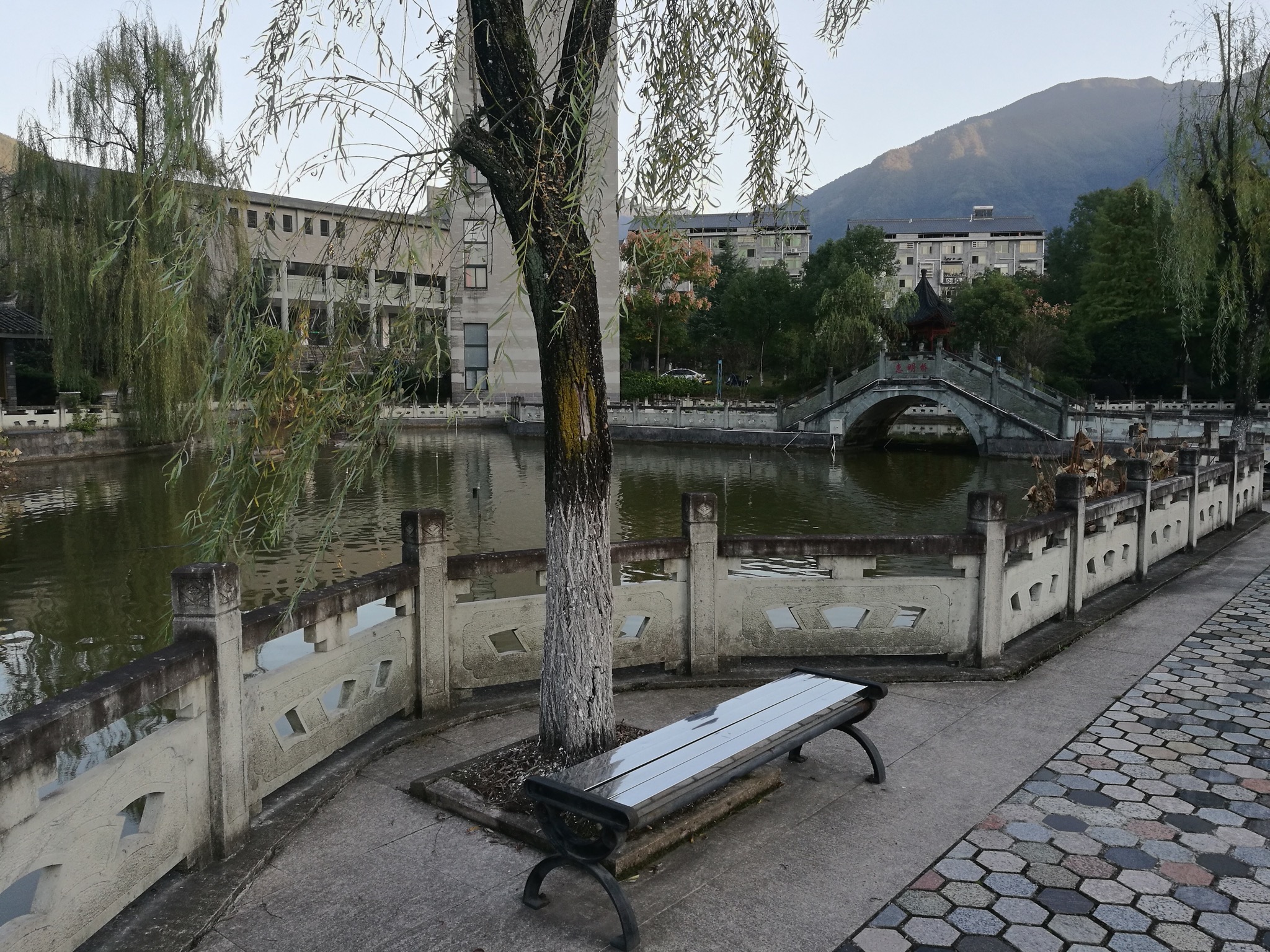 浙江省景宁畲族自治县景宁中学