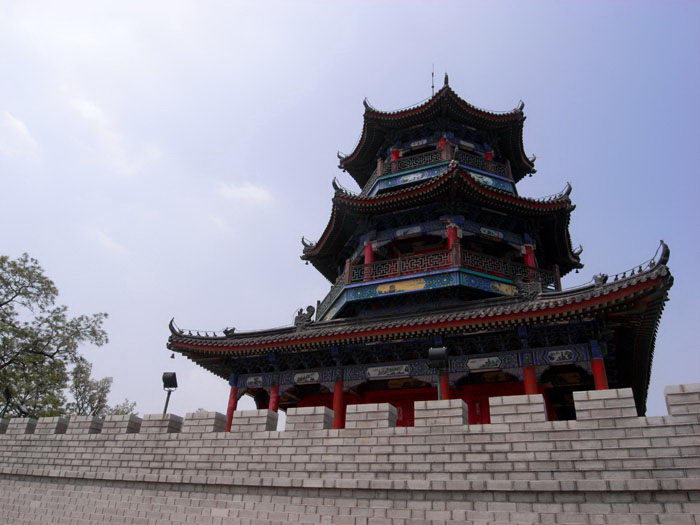  p>厝石山公园,坐落在辽宁省海城市公园街北侧,又称海城公园,已有近