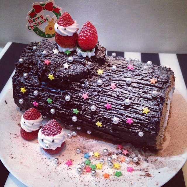 圣诞节树根蛋糕