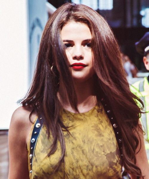  p>赛琳娜·戈麦斯(selena gomez),1992年7月22日出生于 a target="