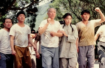  p>《万里长情》是刘家豪执导的电视剧, a href="#" data-lemmaid="