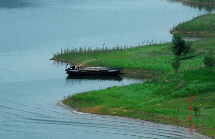 南水库位于河北省 a target="_blank" href="/item/平山县">平山县 /a