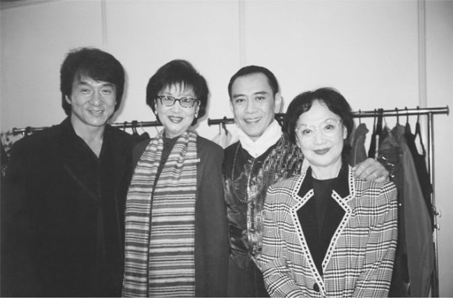  p>罗文(1945年2月12日-2002年10月18日),原名谭伯仙(谭百先),出生于