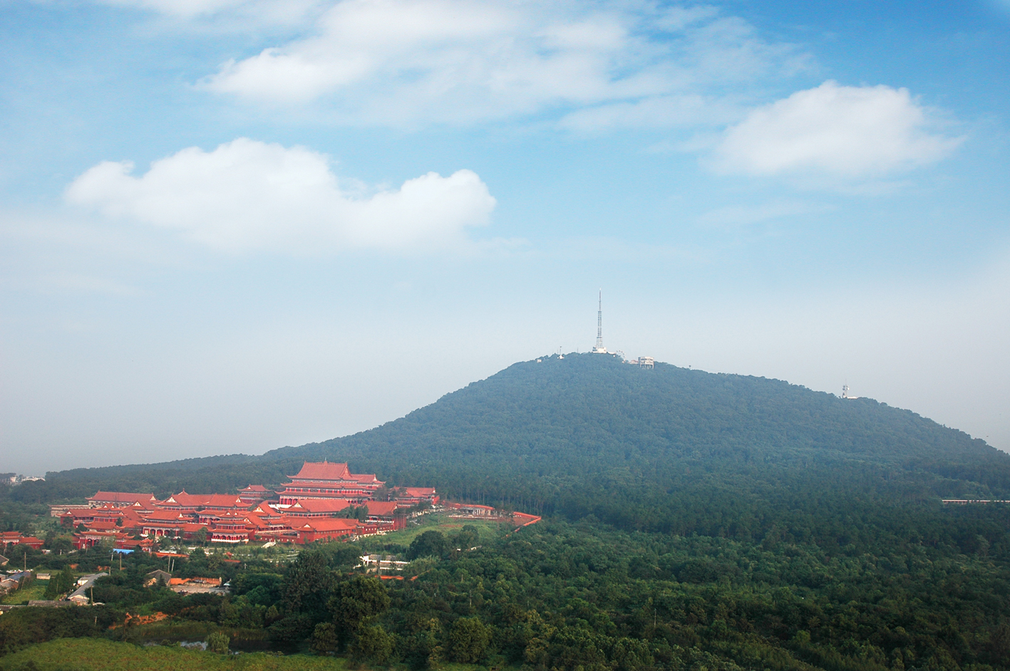  p>蜀山春晓位于安徽省蜀山区西部合肥西郊9公里,海拔284米,总占地