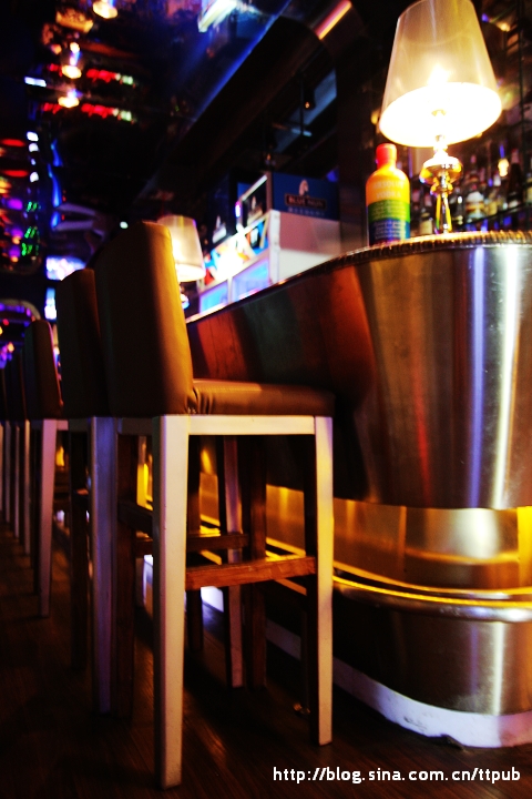 tt酒吧