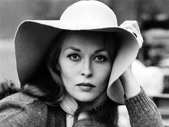  p>费·唐纳薇(faye dunaway),1941年1月14日出生于美国佛罗里达州