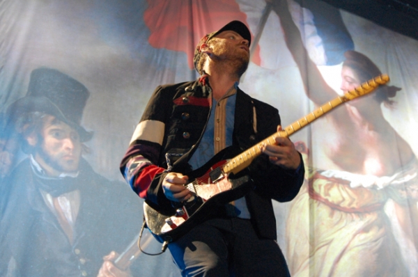  p>酷玩乐队 i>(coldplay) /i>,英国摇滚乐队,1996年成立于伦敦,由