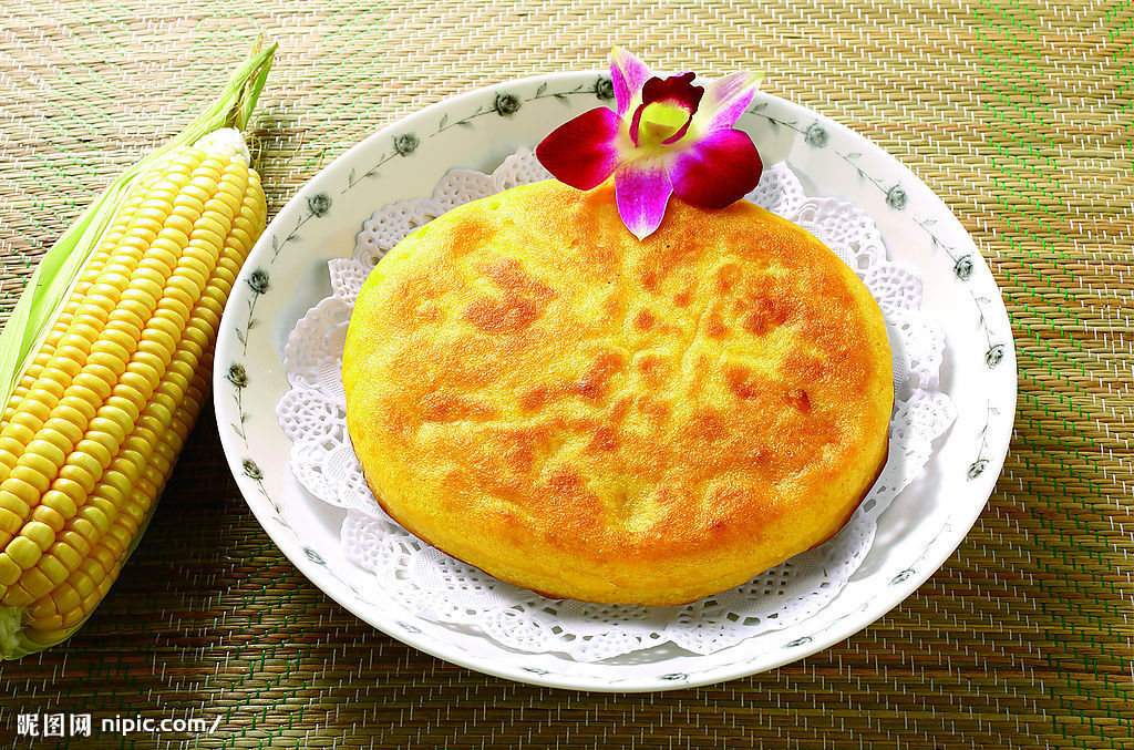  p data-id="gnww4j1wkz">玉米面饼,俗称棒子面饼,是用玉米粉和面粉