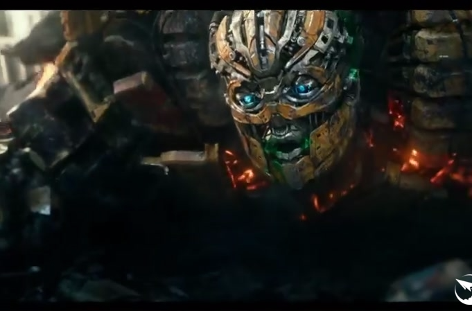 ">天幕是在《 a target="_blank" href="/item/变形金刚/18396549"