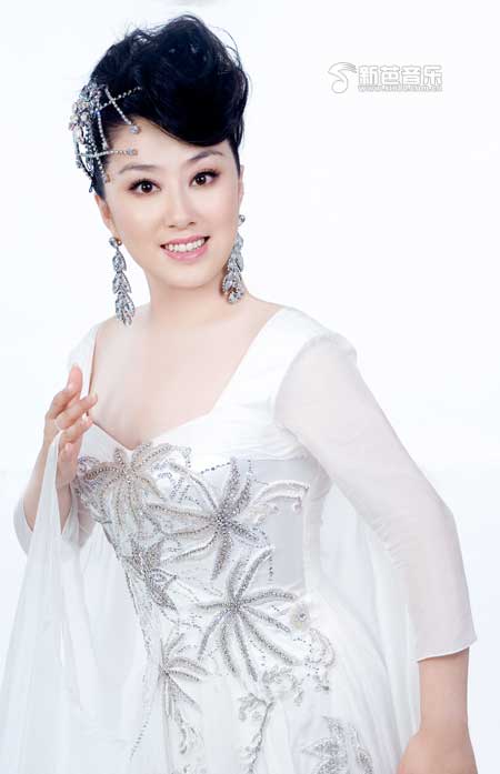  p data-id="gnwhcr8otg">吴娜,出生于河南省,中国内地民族唱法女高音