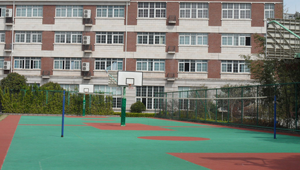  p> a href="#" data-lemmaid="6211956">上海民办行知二中 /a>是一所