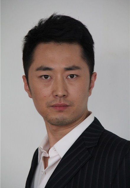 p>高博是中国青年男演员, 9月22日生日,体重是65公斤,身高是178公分