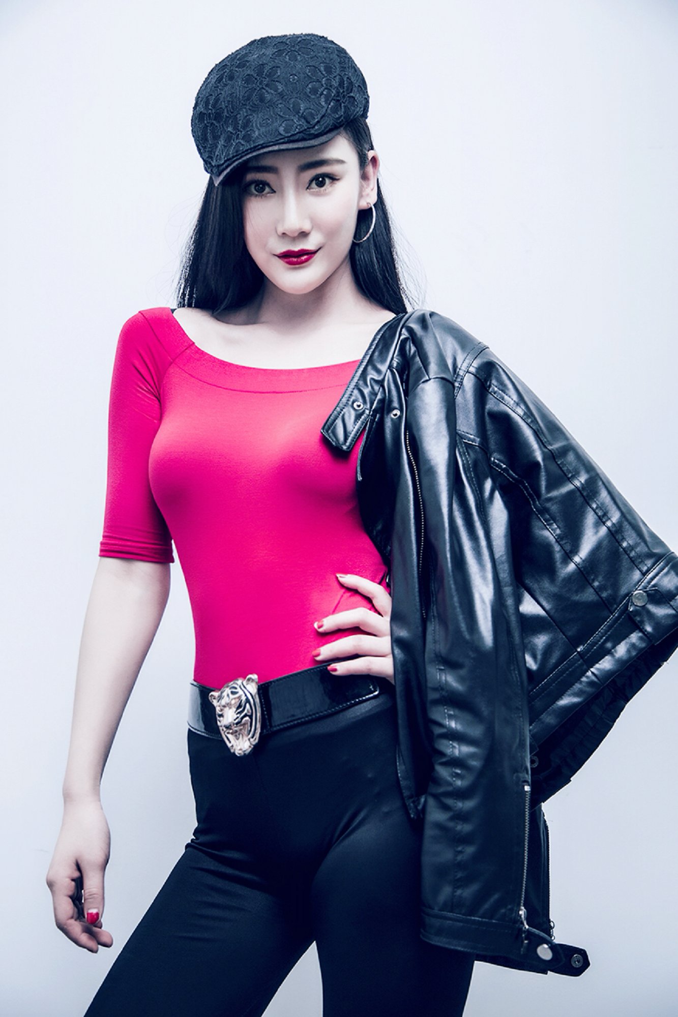  p>张嵩灵,陕西人,民谣摇滚女歌手, a target="_blank" href="/item