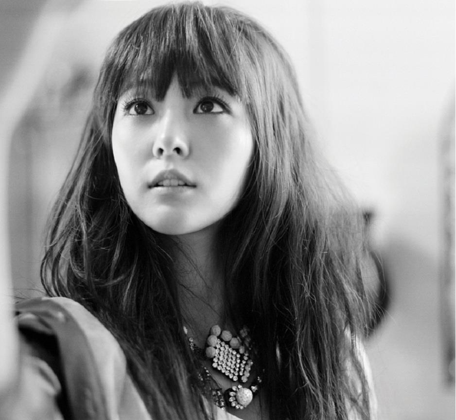 1986年11月5日出生于韩国 a target="_blank" href="/item/京畿道