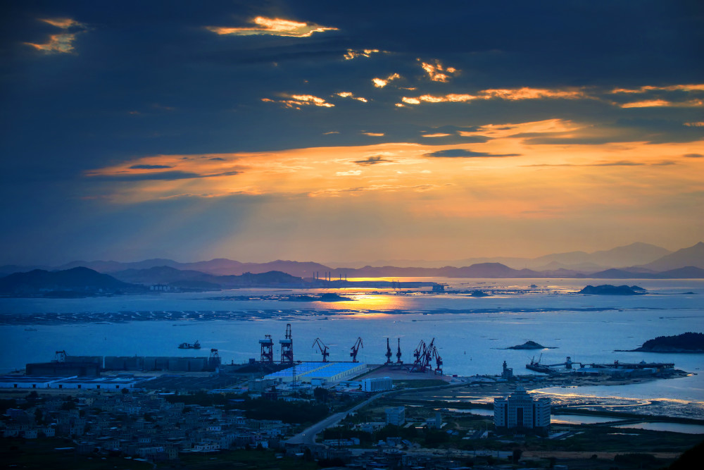  p>古雷镇位于中国福建省漳州市漳浦县南端的古雷半岛上.