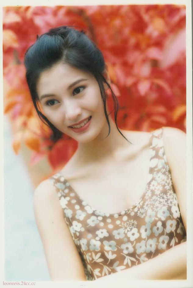  p>李嘉欣,1970年6月20日出生于中国香港,中国香港女演员,模特.