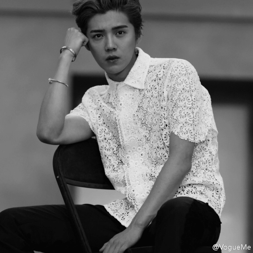  p>鹿晗(lu han),1990年4月20日出生于北京市海淀区,中国内地流行乐男