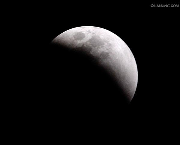 月食,又称月蚀,是一种当月球运行进入地球的阴影(阴影又分本影和半影