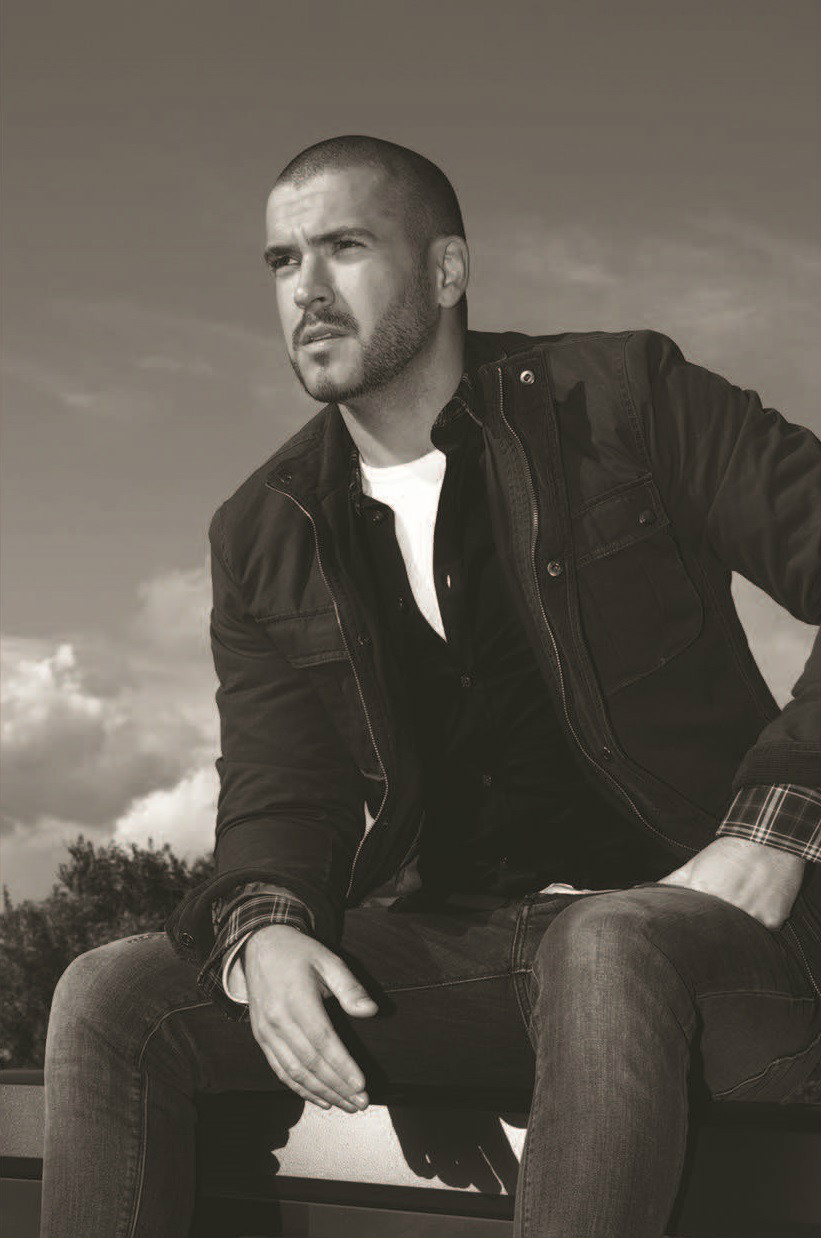  p>2015年4月,英国歌手 a target="_blank" href="/item/肖恩·沃德