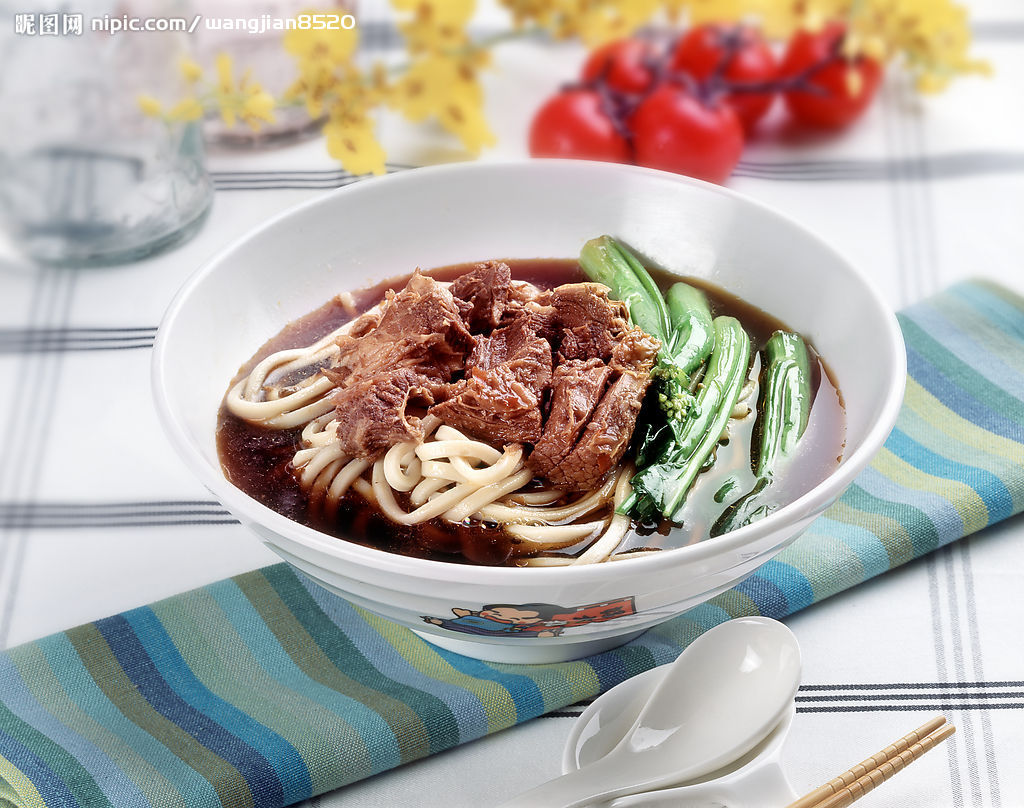 20408718">切面 /a>等为主要材料制作的食物,口味鲜香,为中华传统面食