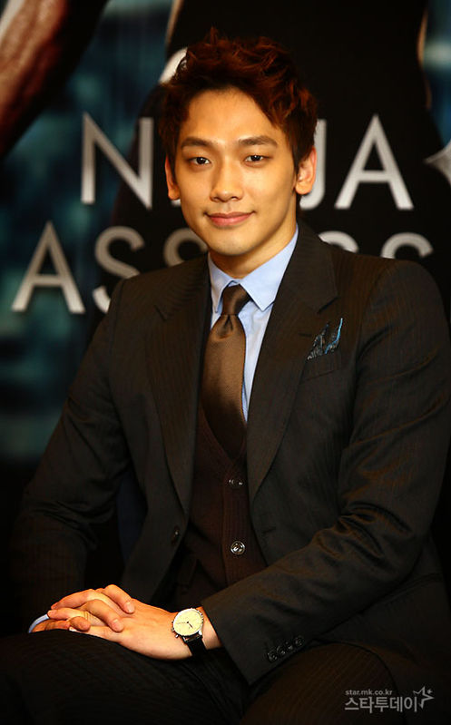  p>郑智薰(rain),1982年6月25日出生于韩国首尔,韩国流行男歌手,演员