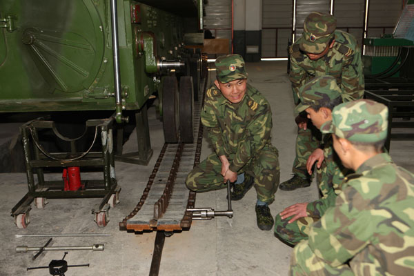 href="/item/营山">营山 /a>人,大专文化,南京军区73022部队55分队