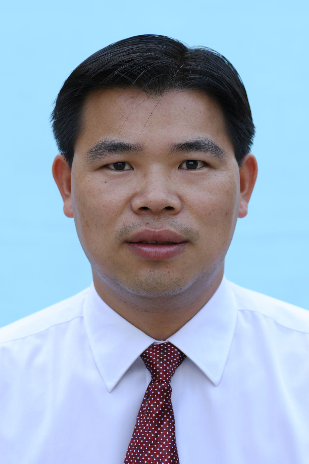  p>冯艺刚,男,1974年7月出生,汉族,广西博白人, 1997年6月参加工作