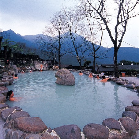 阳明山温泉泉温约40度c左右,对 a href="