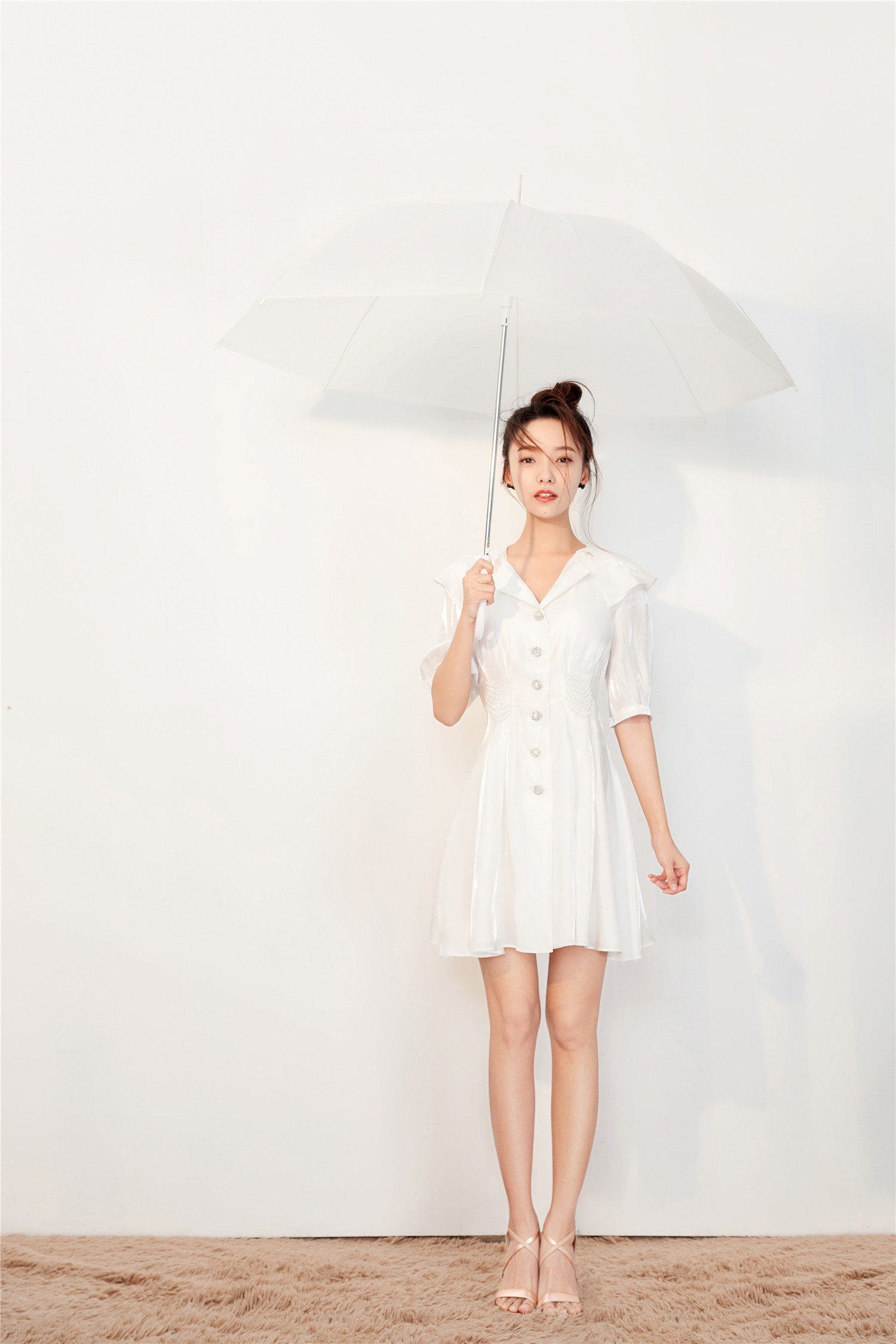  p>林源,原名林园,3月15日出生于北京,中国内地女演员,毕业于 a