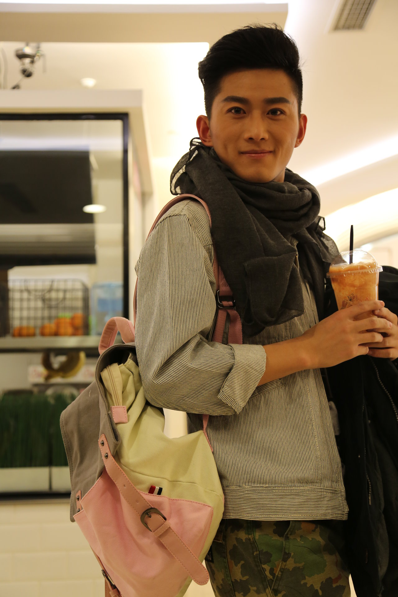 ="gnwyhqeanh">吴建国,1989年6月25日出生于江苏省,中国内地影视演员