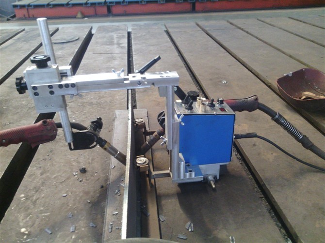  p>断续焊是焊接的一种,俗称花焊.