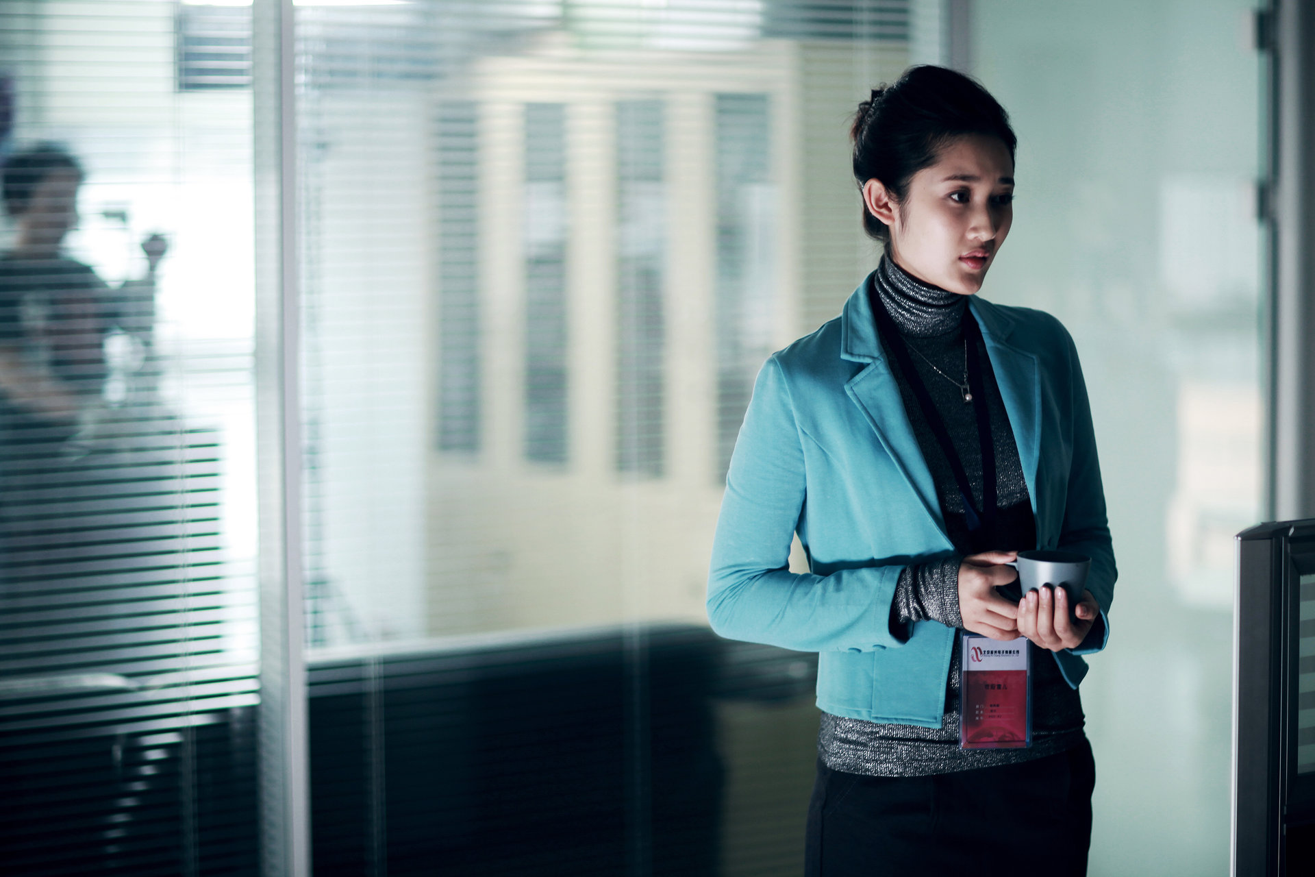 data-lemmaid="305391">中央戏剧学院 /a>表演系本科,中国内地女演员