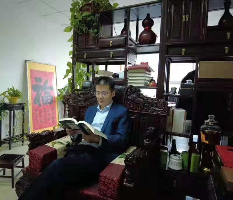  p data-id="2izxlzwm7js">陈楠,男,执业律师,现任北京福和律师事务所