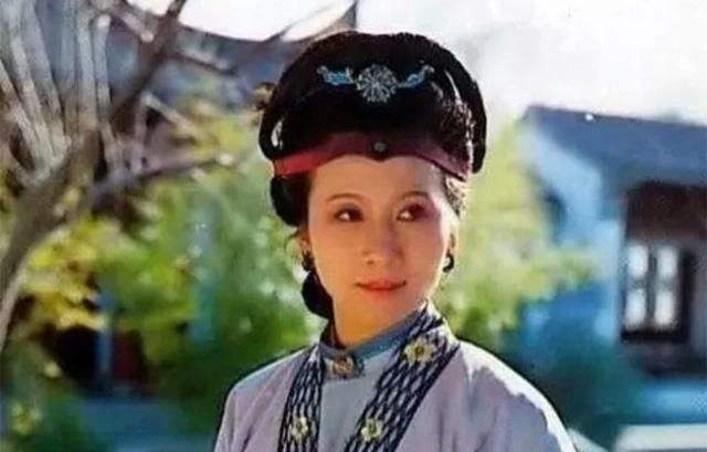 《红楼梦》中曹雪芹为什么写李纨独自午睡？_百科TA说