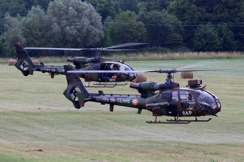  p>法国"小羚羊"武装直升机,英文代号sa341/342,由原法国宇航公司 i>