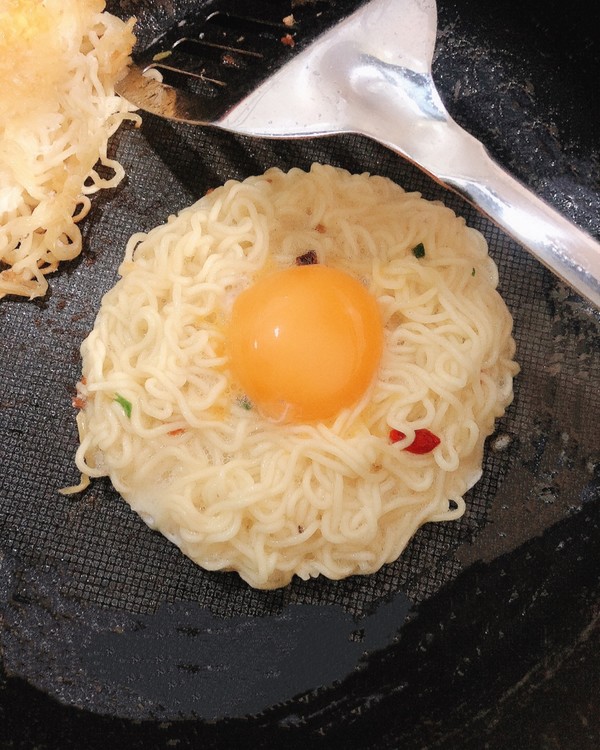 泡面鸡蛋饼