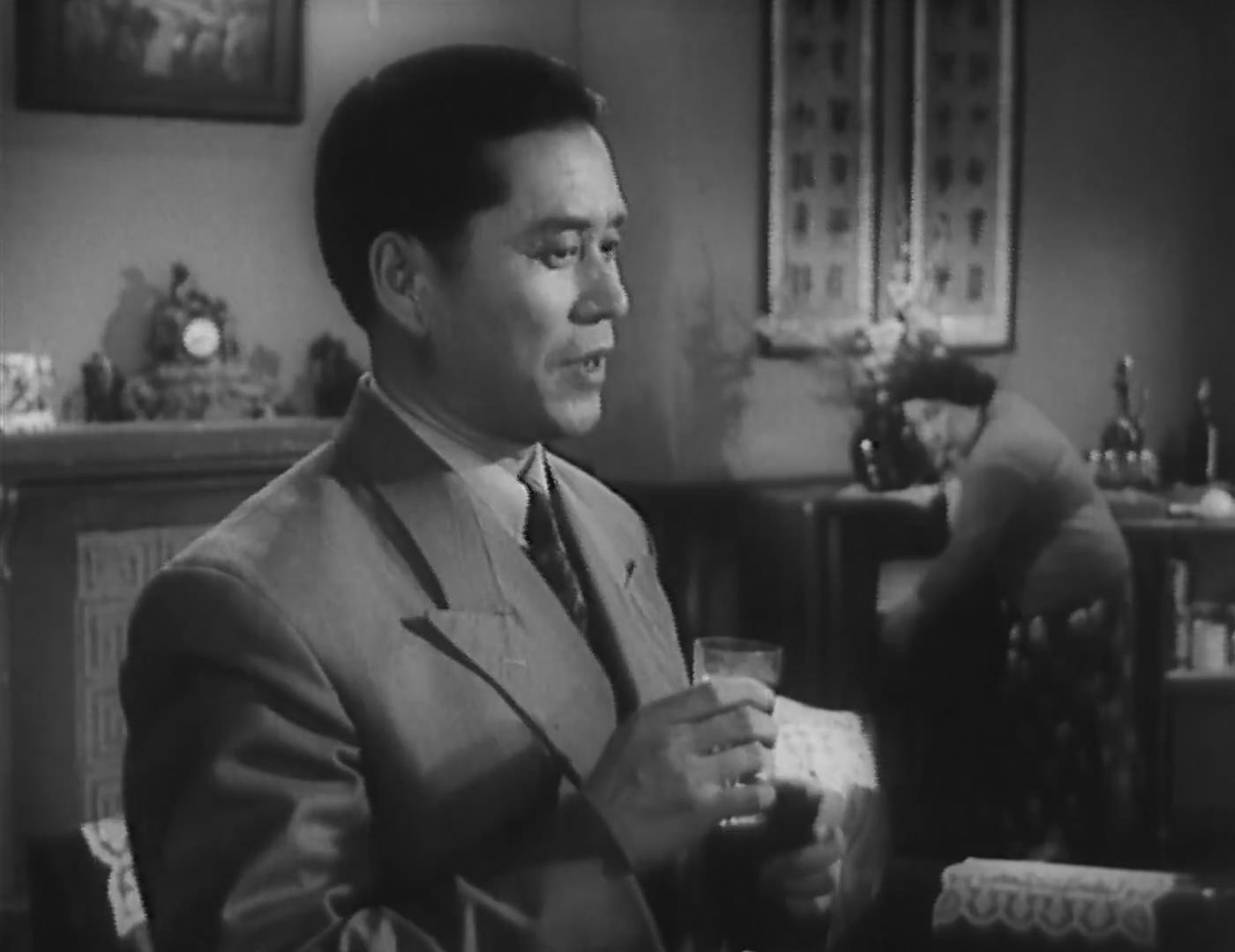  p data-id="gnvhry4kbs">电影"地下尖兵"是新中国一部黑白谍战电影, 