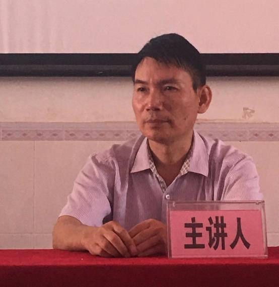  p>张成,广东省茂名市电白区第三中学教师. /p>