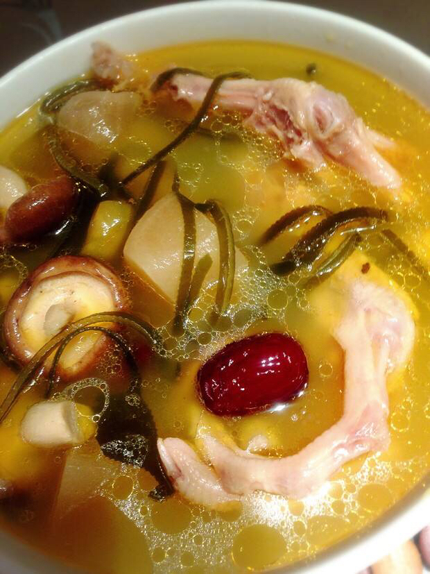 党参灵芝鸭掌汤