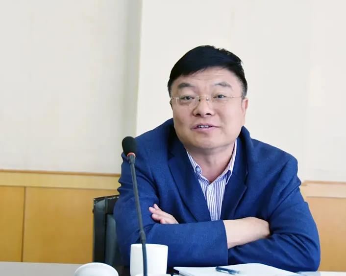  p>许峰,现任云南省煤炭产业集团有限公司副总经理,云南煤化工集团