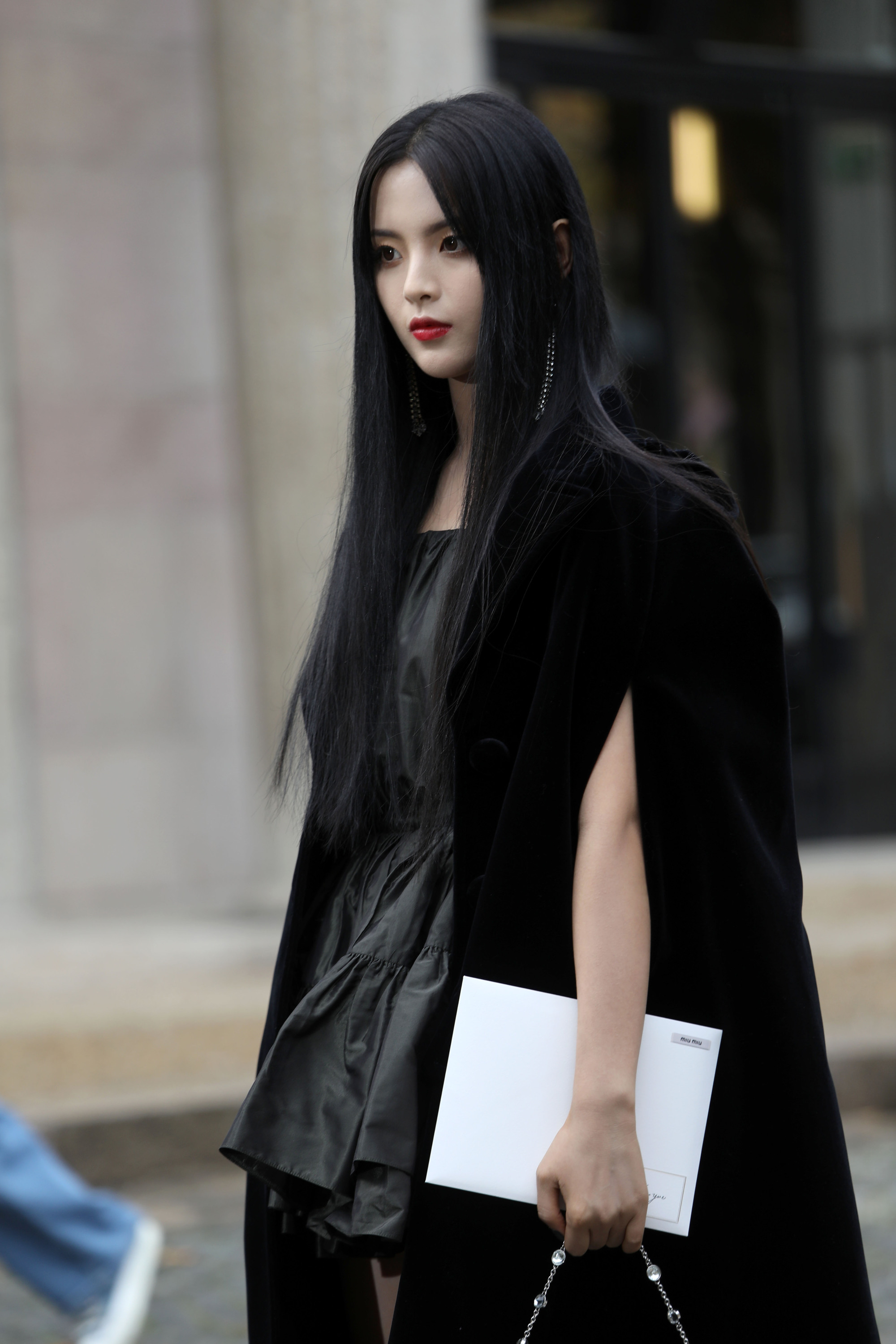  p>杨超越,1998年7月31日出生于江苏省盐城市大丰区,中国内地影视女