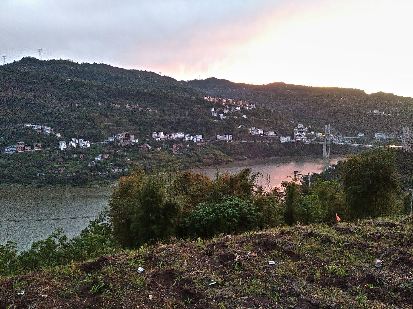 data-lemmaid="18664752">云南省 /a>昭通市绥江县,地处 a target="