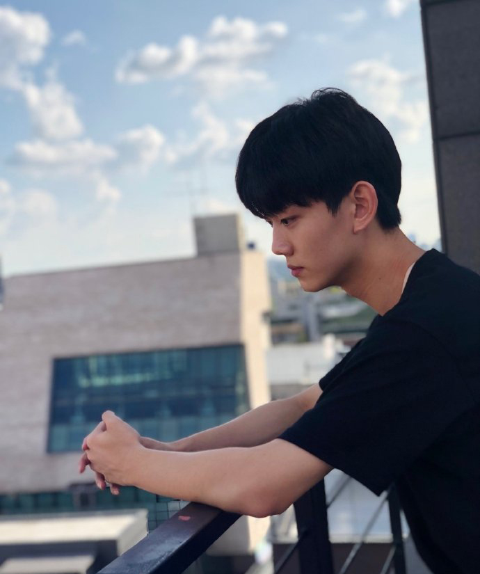  p>洪泰艺(         ),2000年4月15日出生,韩国儿童演员.