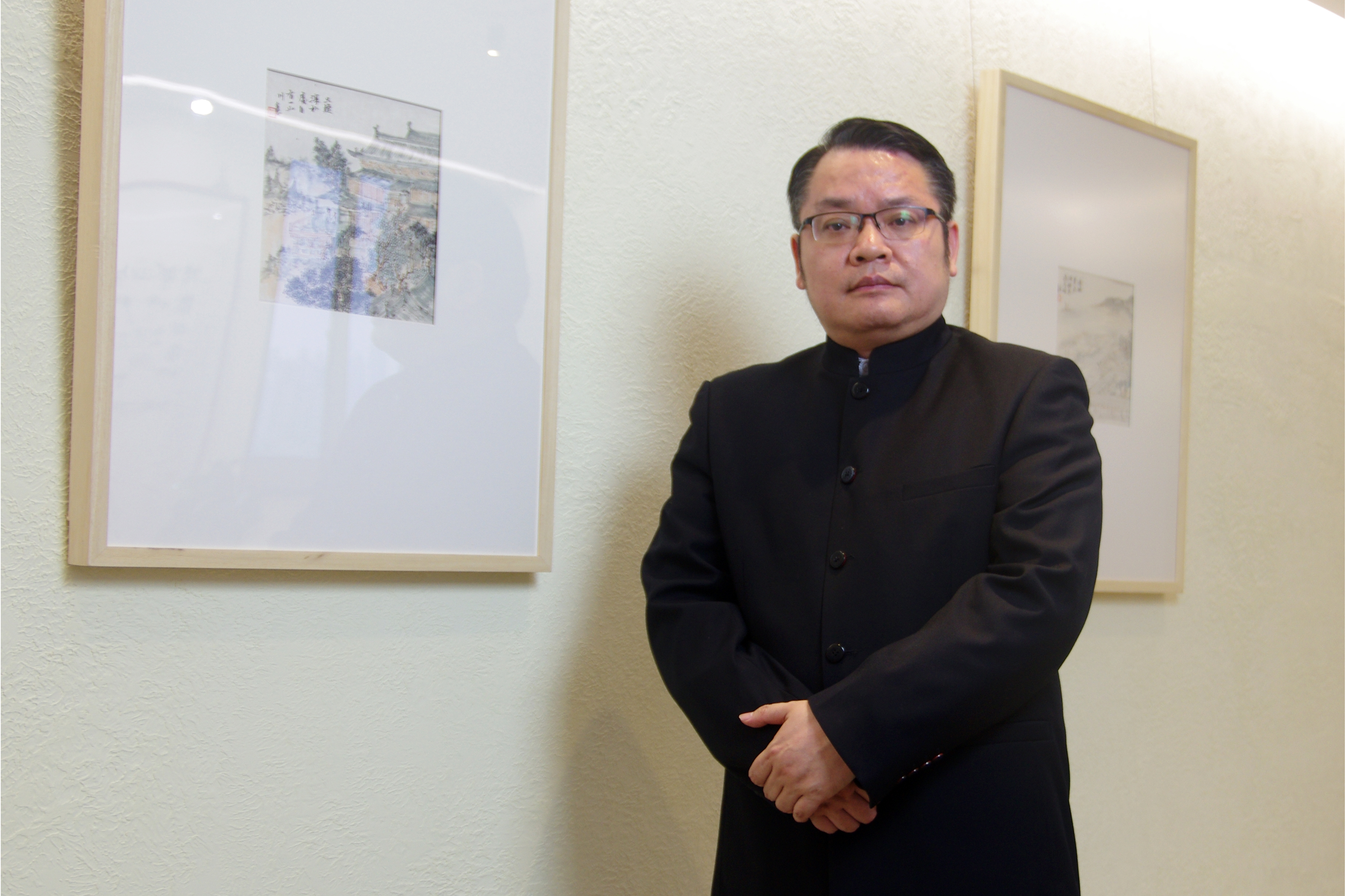 ,男,汉族,1969年12月出生于江苏省宜兴市