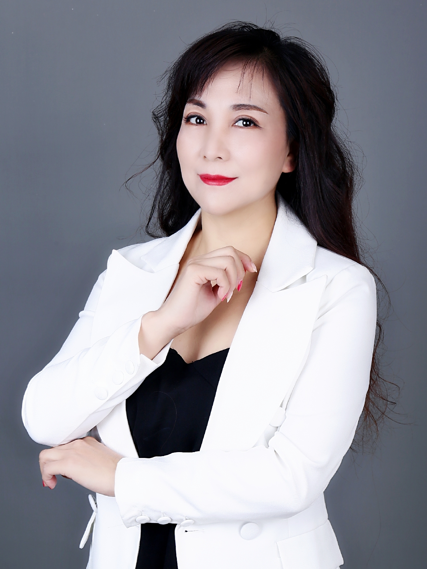 p>唐建军,女,二人转表演艺术家,毕业于 a target="_blank" href="