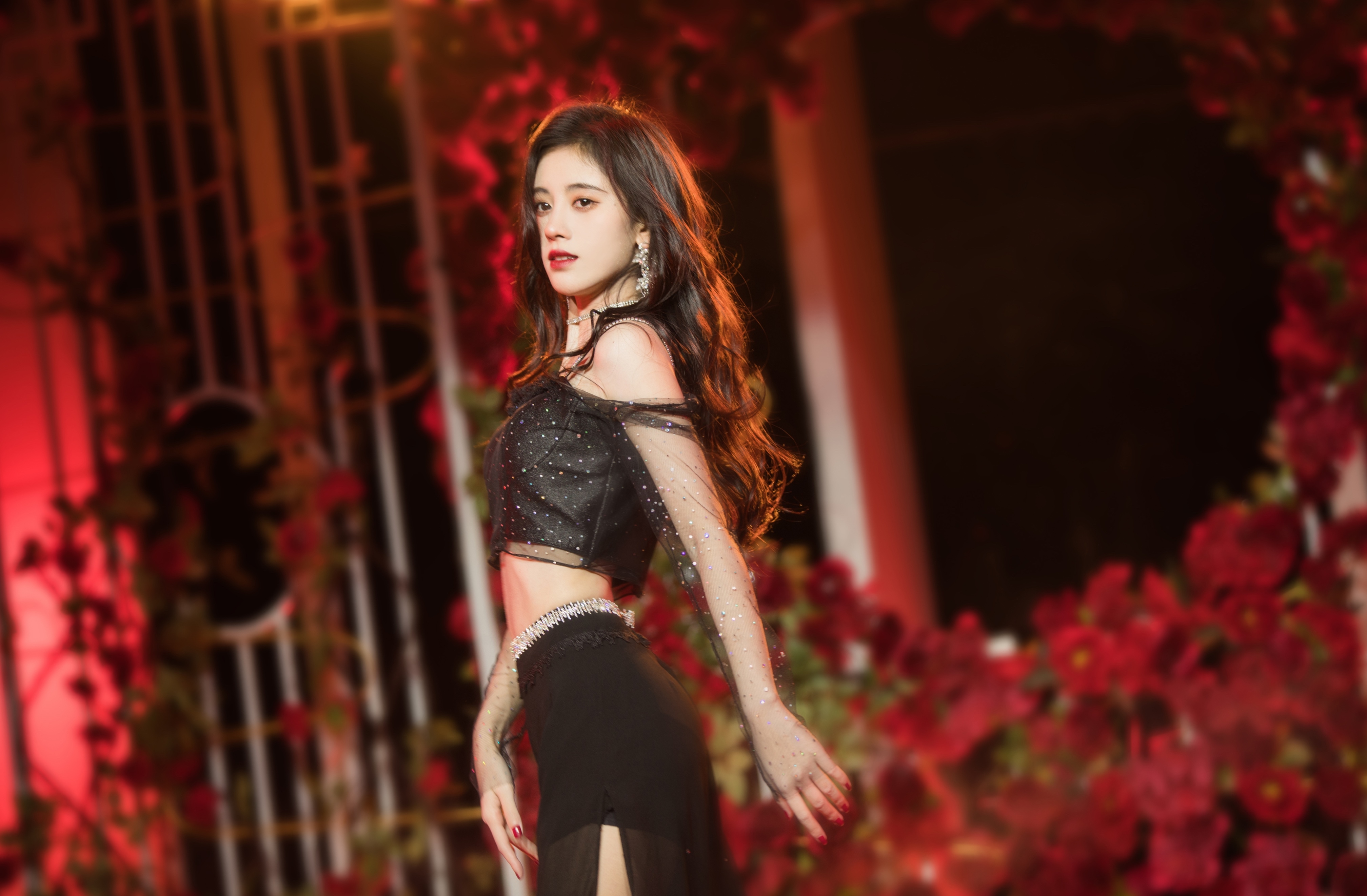  p>鞠婧祎(kiku),1994年6月18日出生于四川省遂宁市,中国内地影视女