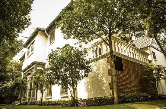  p>上海巨鹿花园别墅 匿于上海 a>国际化大都市 /a>之中的 a href="#"