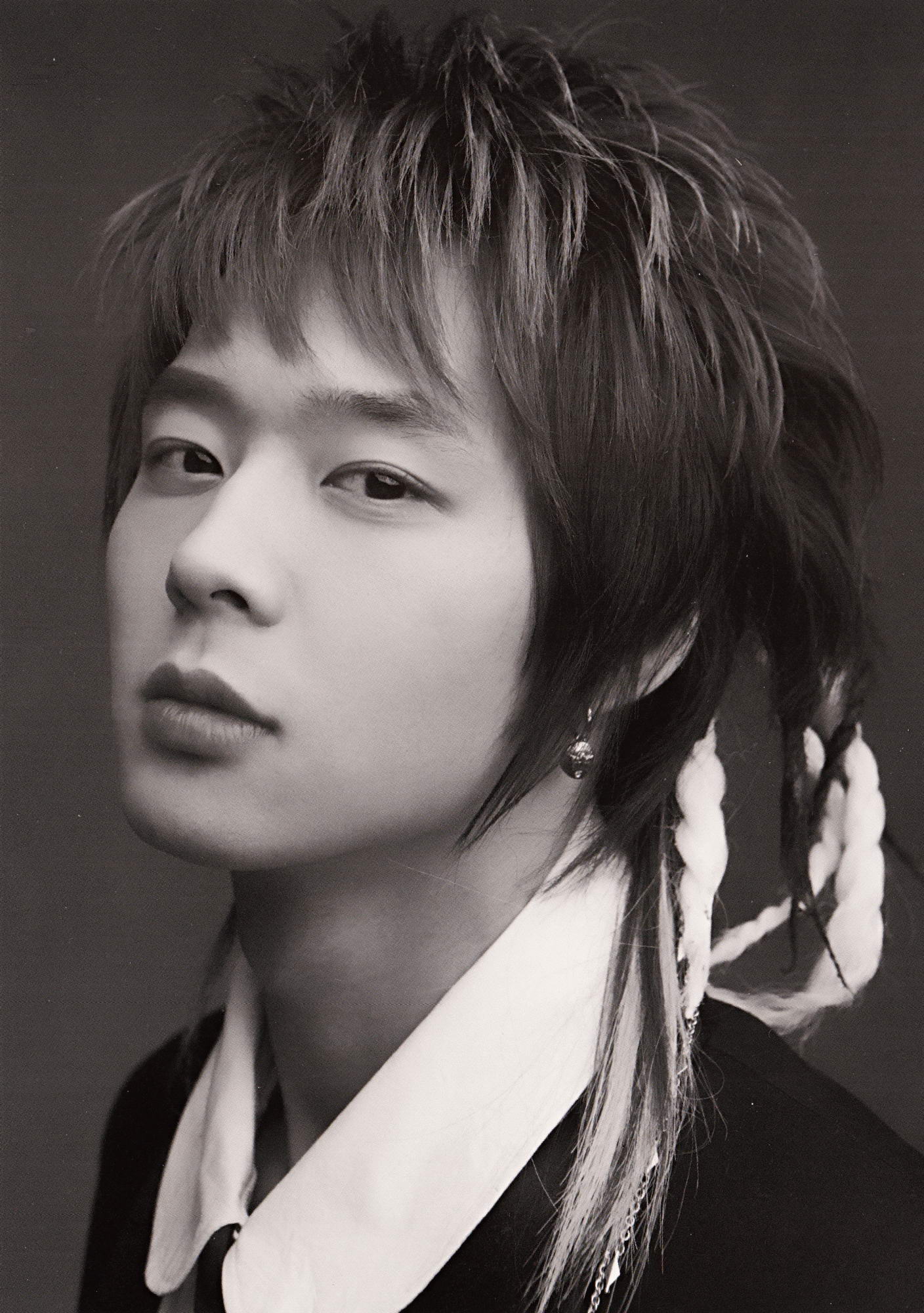  p>朴有天,1986年6月4日出生于韩国首尔,影视演员,歌手,词曲作者,毕业